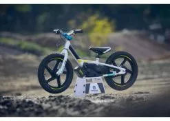 Husqvarna Replica 16eDrive - Lasten Sähköpyörä -Polkupyörän Varusteet Myyntikauppa 100534 husqvarna 16edrive my22